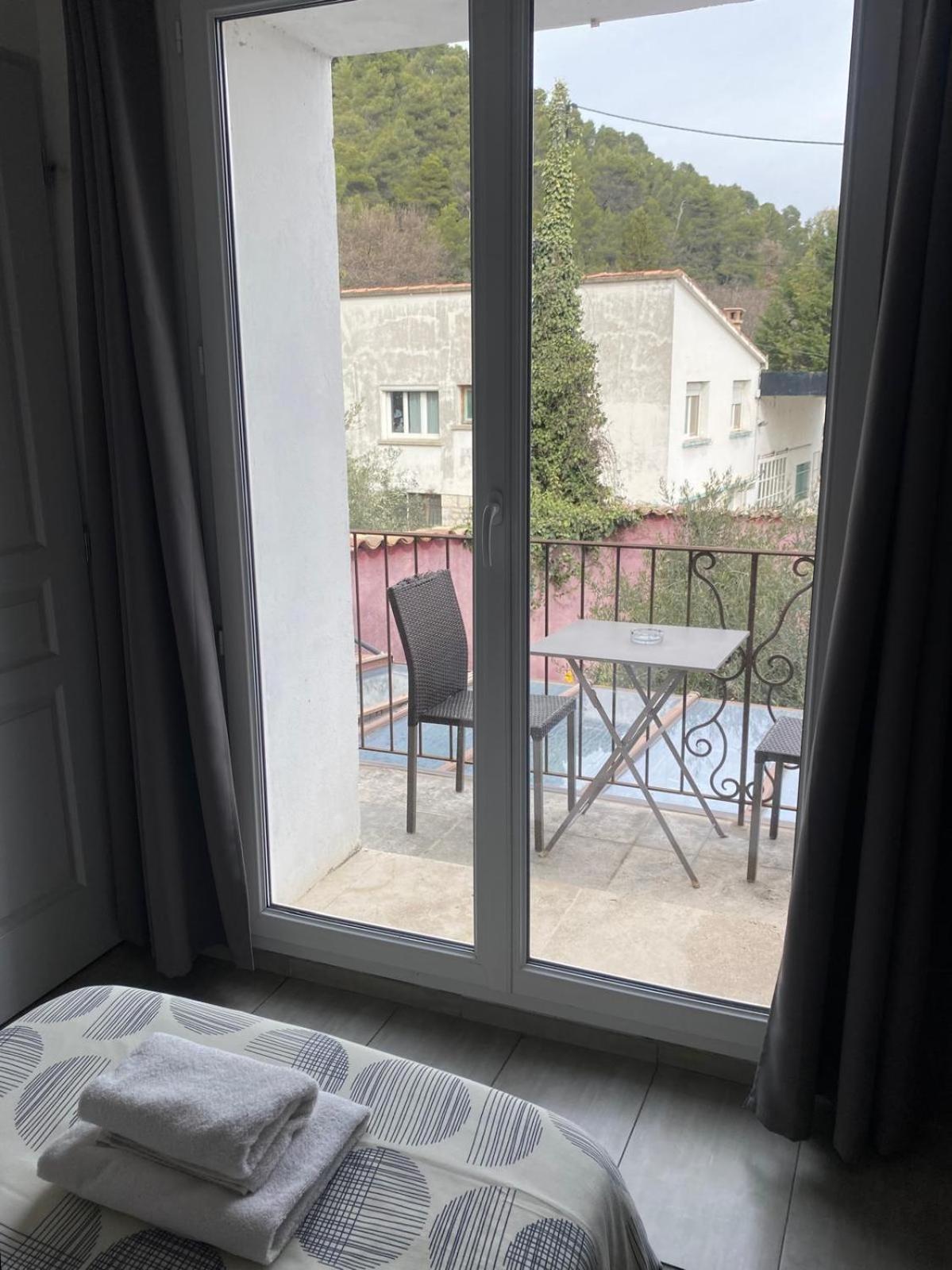 Auberge Les Galets Peyruis Eksteriør billede