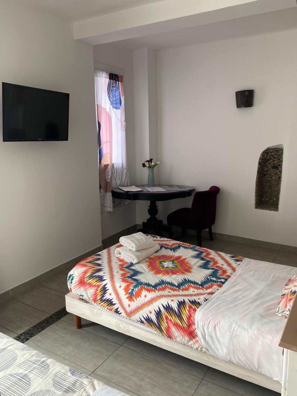 Auberge Les Galets Peyruis Eksteriør billede