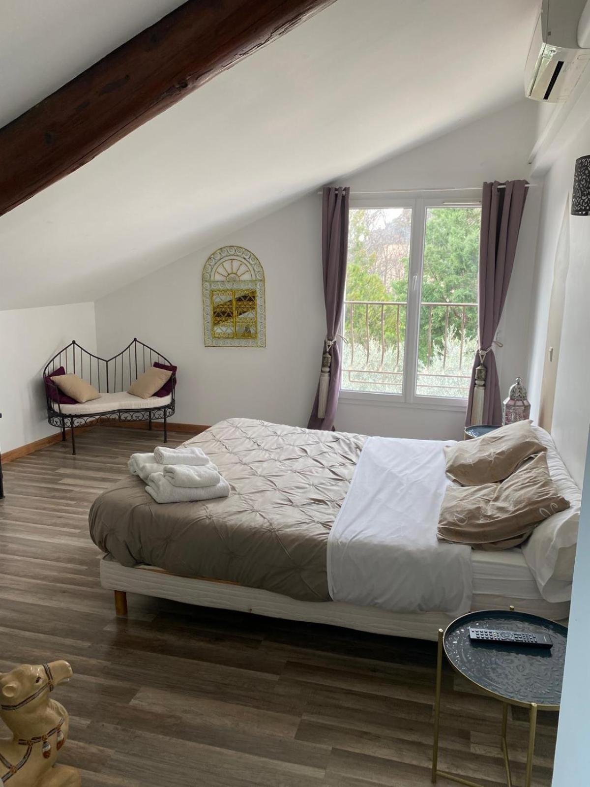Auberge Les Galets Peyruis Eksteriør billede